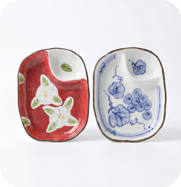 two ceramic japanese mino-yaki ware shallow plates with a hand-painted illustration