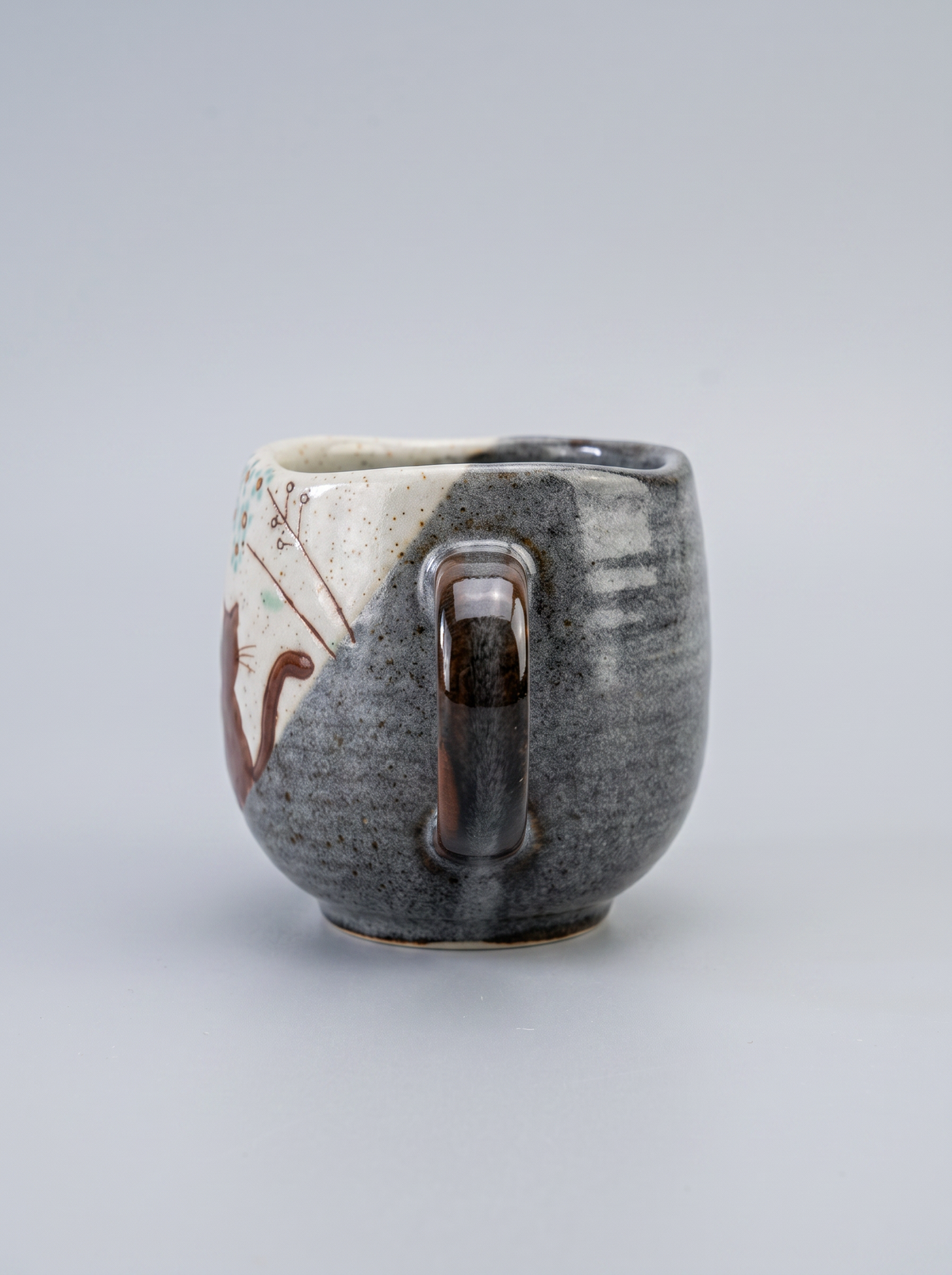 Mug "Yunomi Cats" — Japanese Ceramic by Kutanido Co. Ltd.