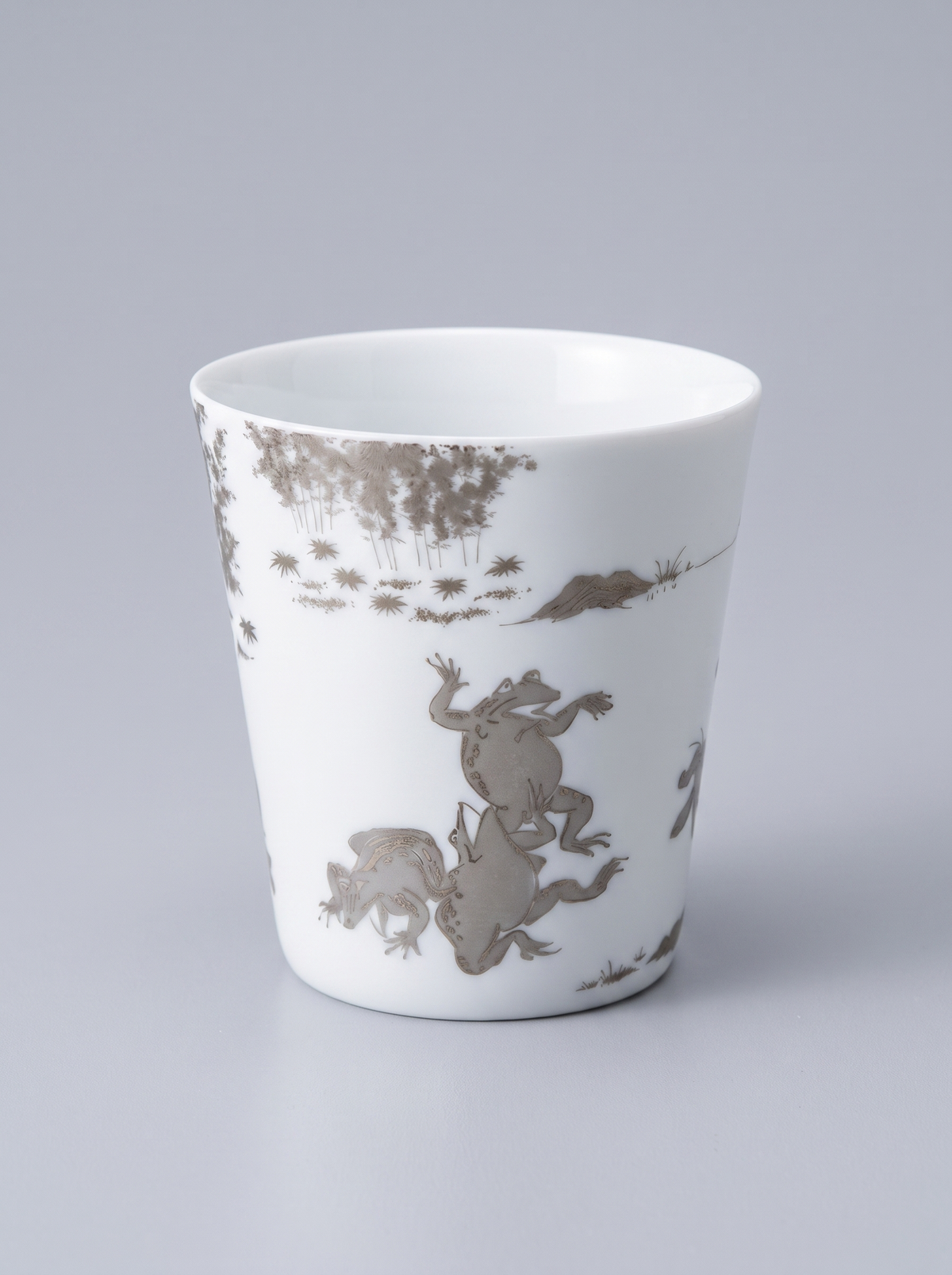 Free Cup "Choju-giga — Sumo" — Japanese Porcelain by Koransha Co. Ltd.