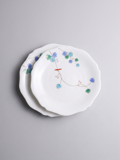 Set of 2 Japanese koransha porcelain dinner plate with floral design on a gray background